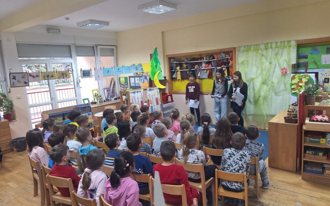 Učenici čitateljskog kluba OŠ Župa dubrovačka  pridružili su se akciji „15 po 15“ 